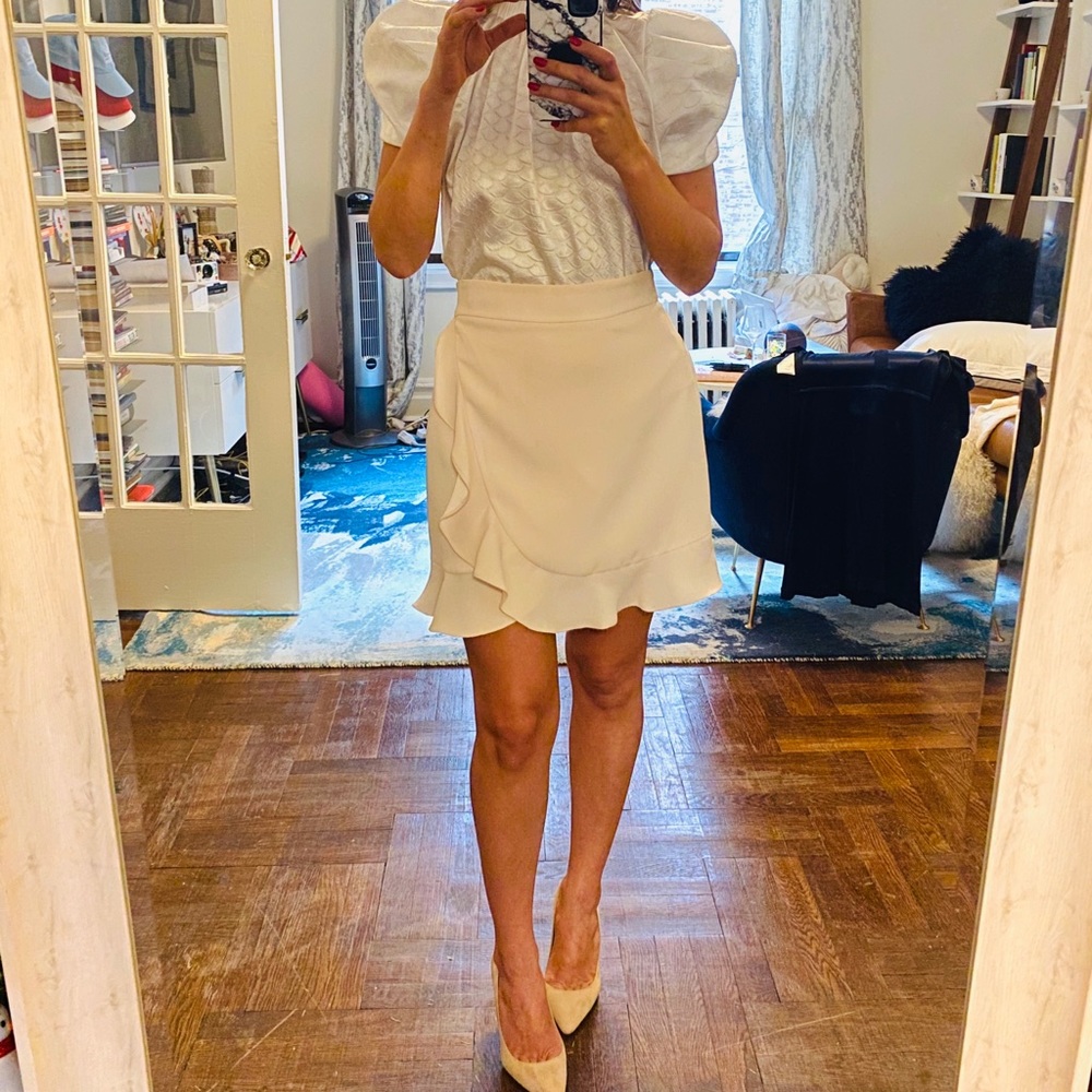 Club Monaco blush ruffle skirt